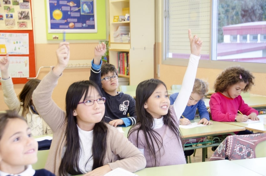 学校で苗字や名前を変更するには？通称使用はできるの？
